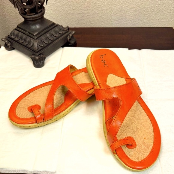 b.o.c. Orange Vibrant Summertime Sandals with Curved Strap Design size 10M - Picture 1 of 9